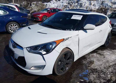 2015 Hyundai Veloster z USA, uszkodzony, nr VIN KMHTC6AD3FU239502